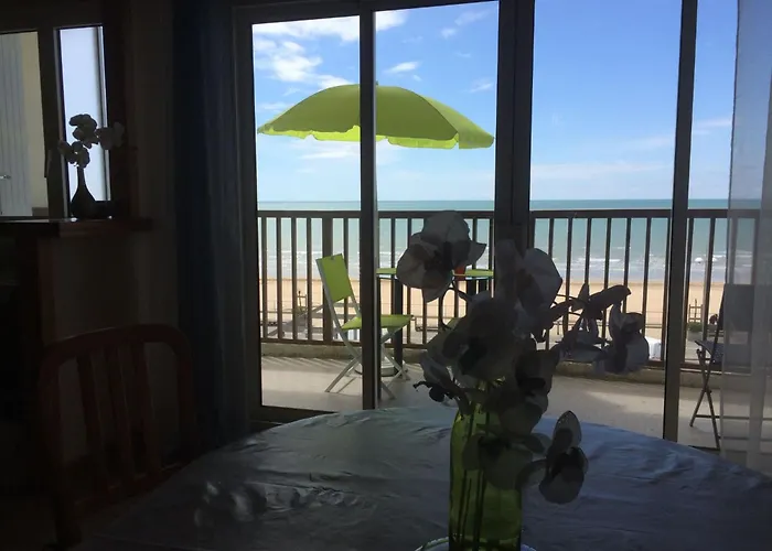 Grand Balcon Face Wifi Gratuit By Interhome * סן ז'אן דה מון