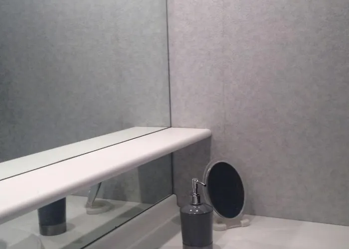 Grand Balcon Face Wifi Gratuit By Interhome דירה